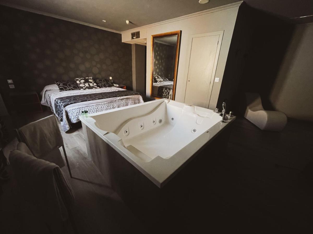 Motel La Siesta Villamarciel Zewnętrze zdjęcie